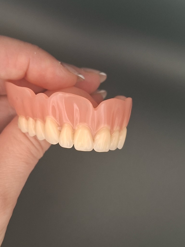 Snímatelná náhrada celková 1