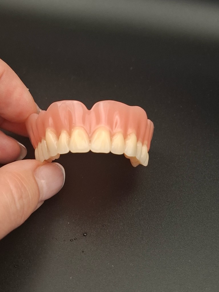 Snímatelná náhrada celková 2